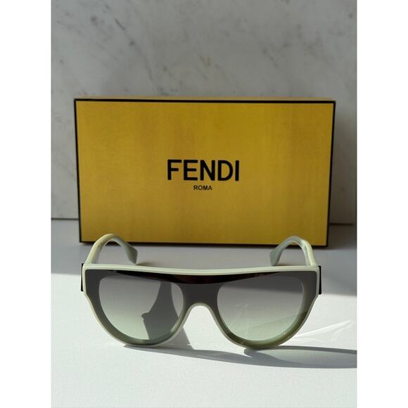NEW Fendi FE40150I Way Green Flat Top Sunglasses